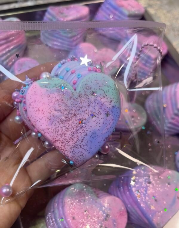 Dreamy Spinning Heart Squishy - The Ultimate Fantasy Experience